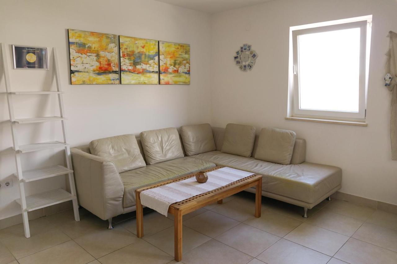 Apartment Punat Buitenkant foto